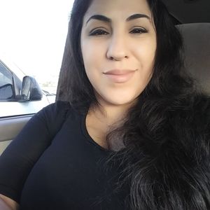 Meet your Posher, Deedee